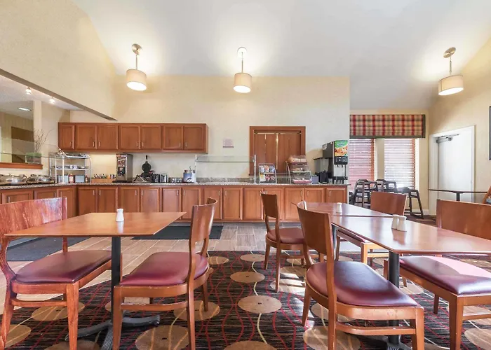Hawthorn Worth Hotel 3*